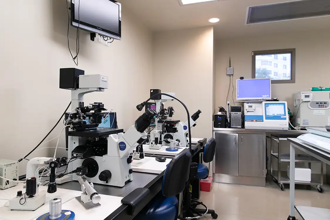 Dallas Embryology Lab